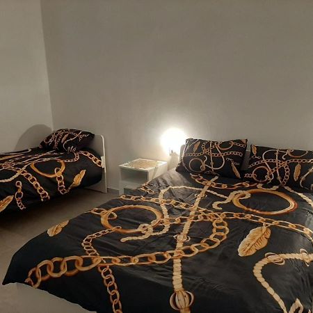 Romy Suites Deluxe Нетания Экстерьер фото